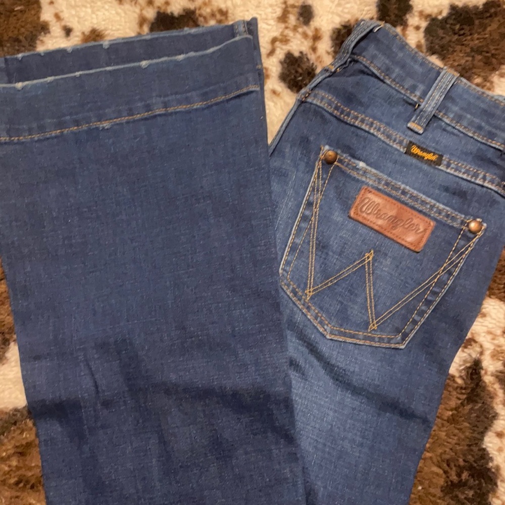 Trouser boot wrangler jeans